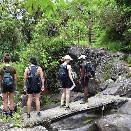 Отель Welikande Yoga Retreats Дигана Экстерьер фото